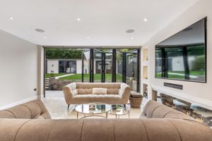 Photo 29- click for photo gallery